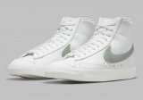 Nike Blazer Mid ’77 Glitter Swoosh DH4399-100
